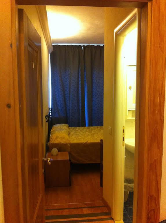 Hotel Por Santa Maria Φλωρεντία Εξωτερικό φωτογραφία